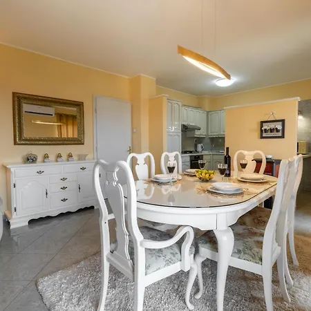 Apartment Dijan *