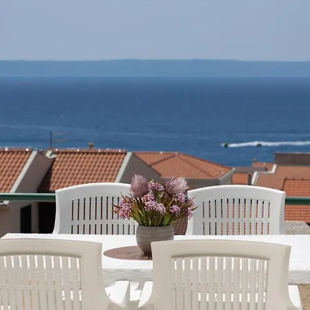 Dijan Apartment *